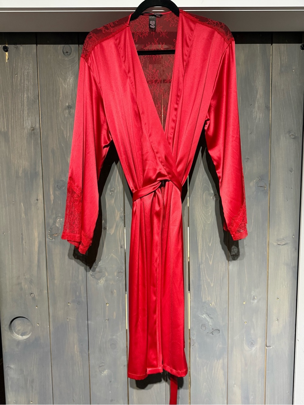 Victoria’s Secret Red Satin & Lace Robe – Size M/L – Excellent Condition